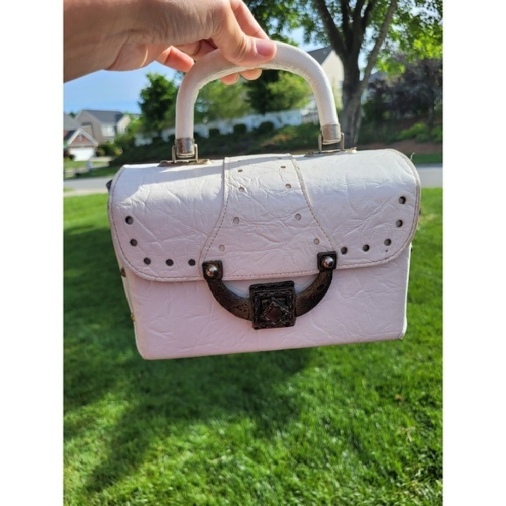 Vintage White Box Turn Latch Purse Hang Bag Victorian clutch boho western 70s